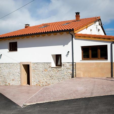 Vila Ca Roxa Pravia Exteriér fotografie
